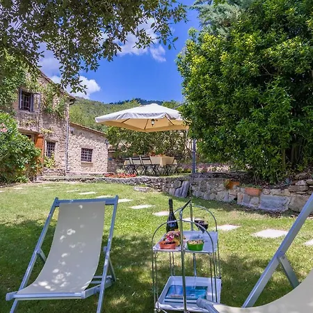 Villa I Mandorli 8, Emma