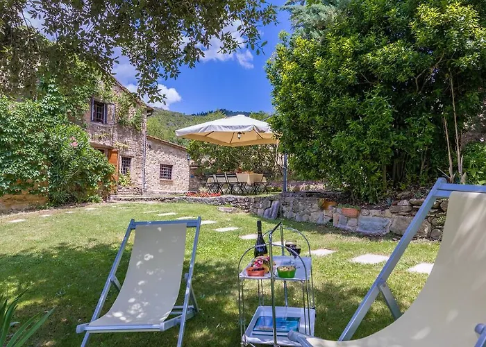 Villa I Mandorli 8, Emma