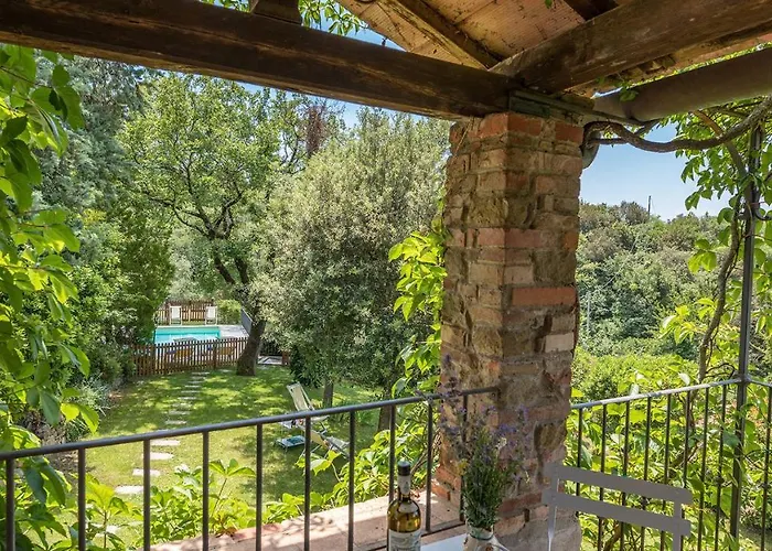 Villa I Mandorli 8, Emma