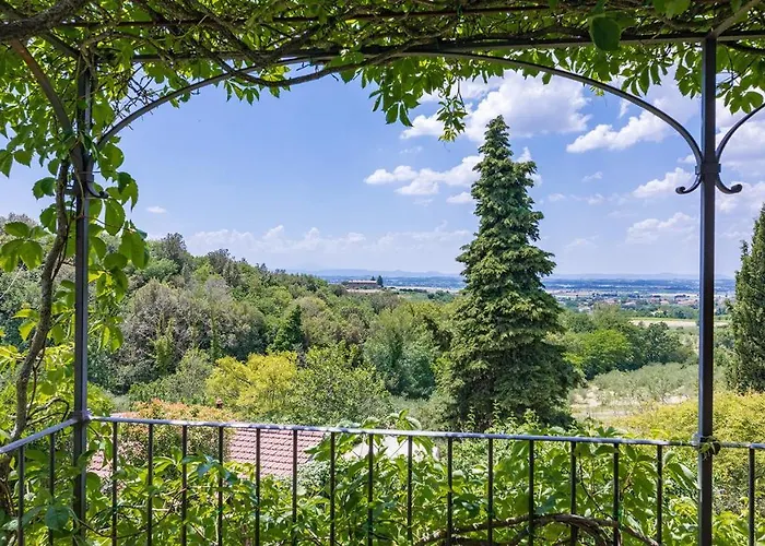 Villa I Mandorli 8, Emma