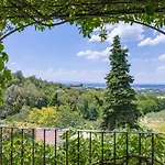 Villa I Mandorli 8, Emma