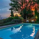 Villa I Mandorli 8, Emma Cortona